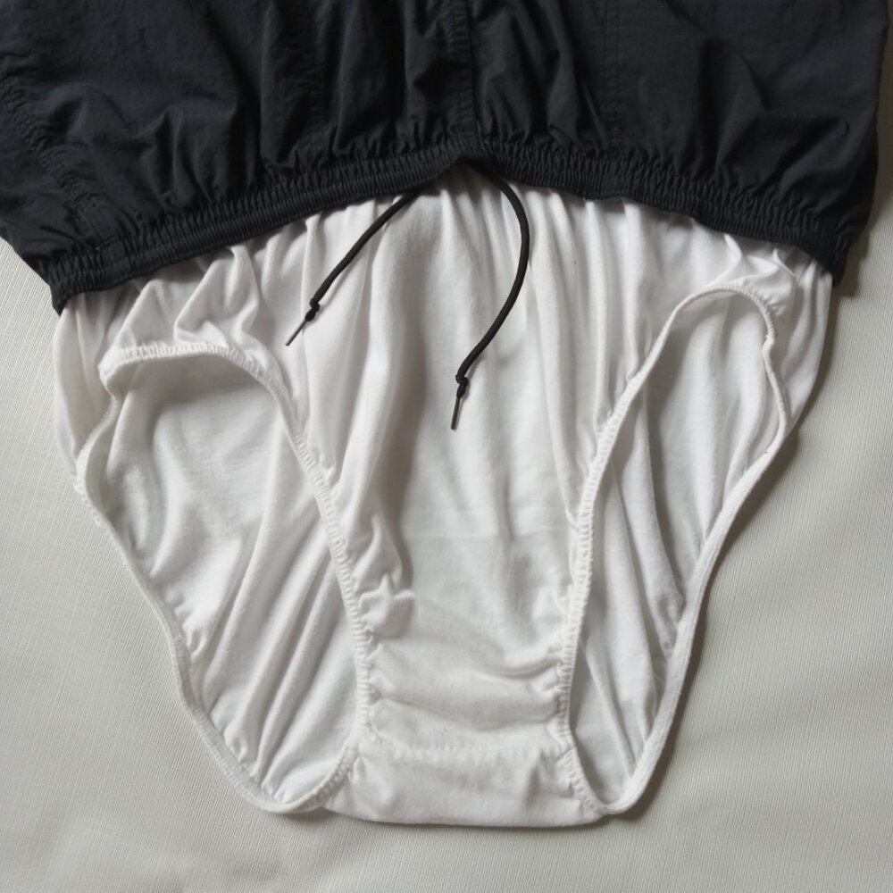 Vintage 1994 Nike Black Brief Lined Nylon Drawstring Activewear Shorts Size XL - Picture 5 of 12